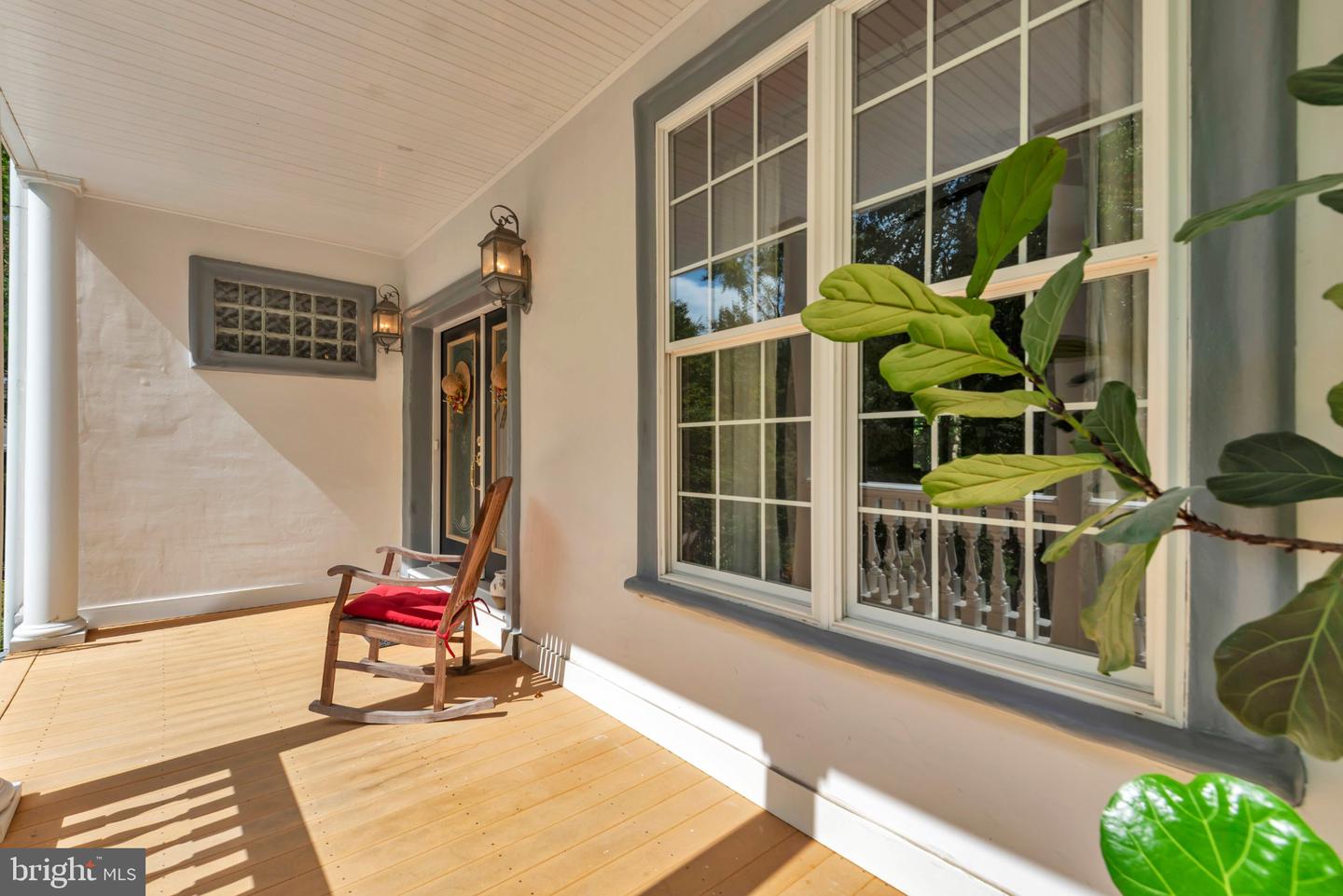527 Forest Rd Property Photo 14