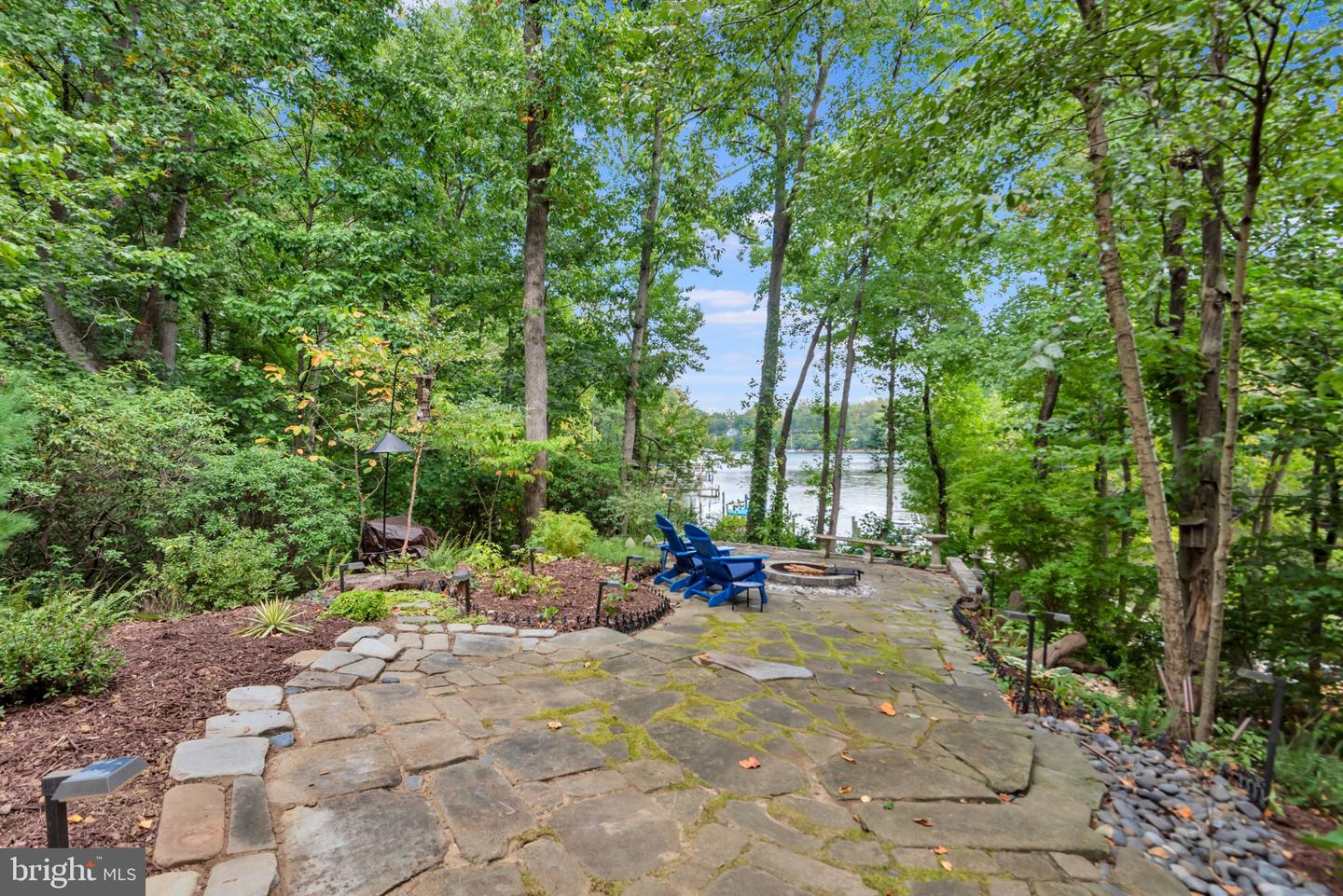527 Forest Rd Property Photo 17