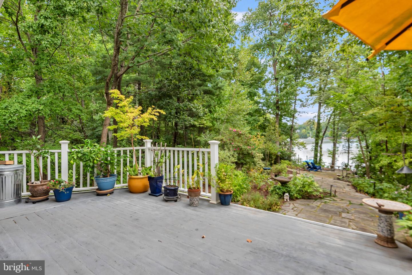 527 Forest Rd Property Photo 21