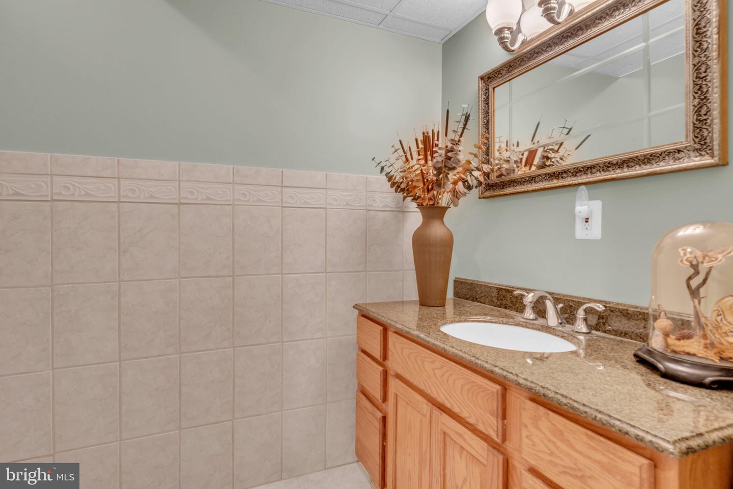 527 Forest Rd Property Photo 58