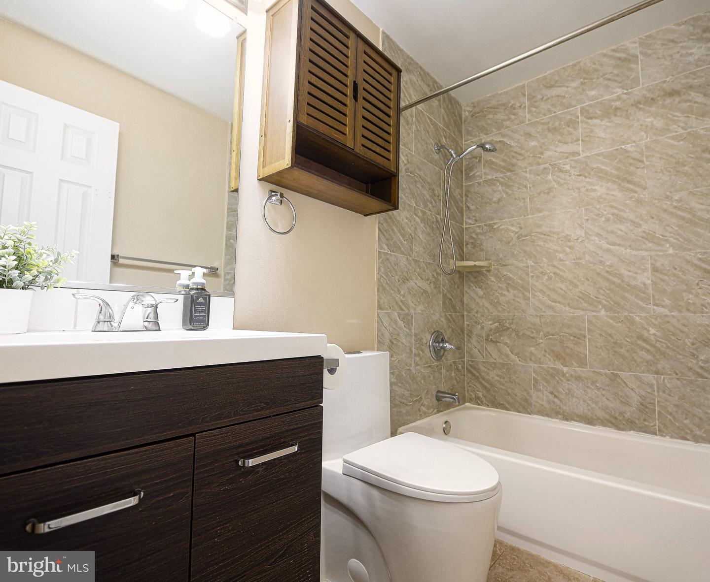 1044 Vena Ln Property Photo 27