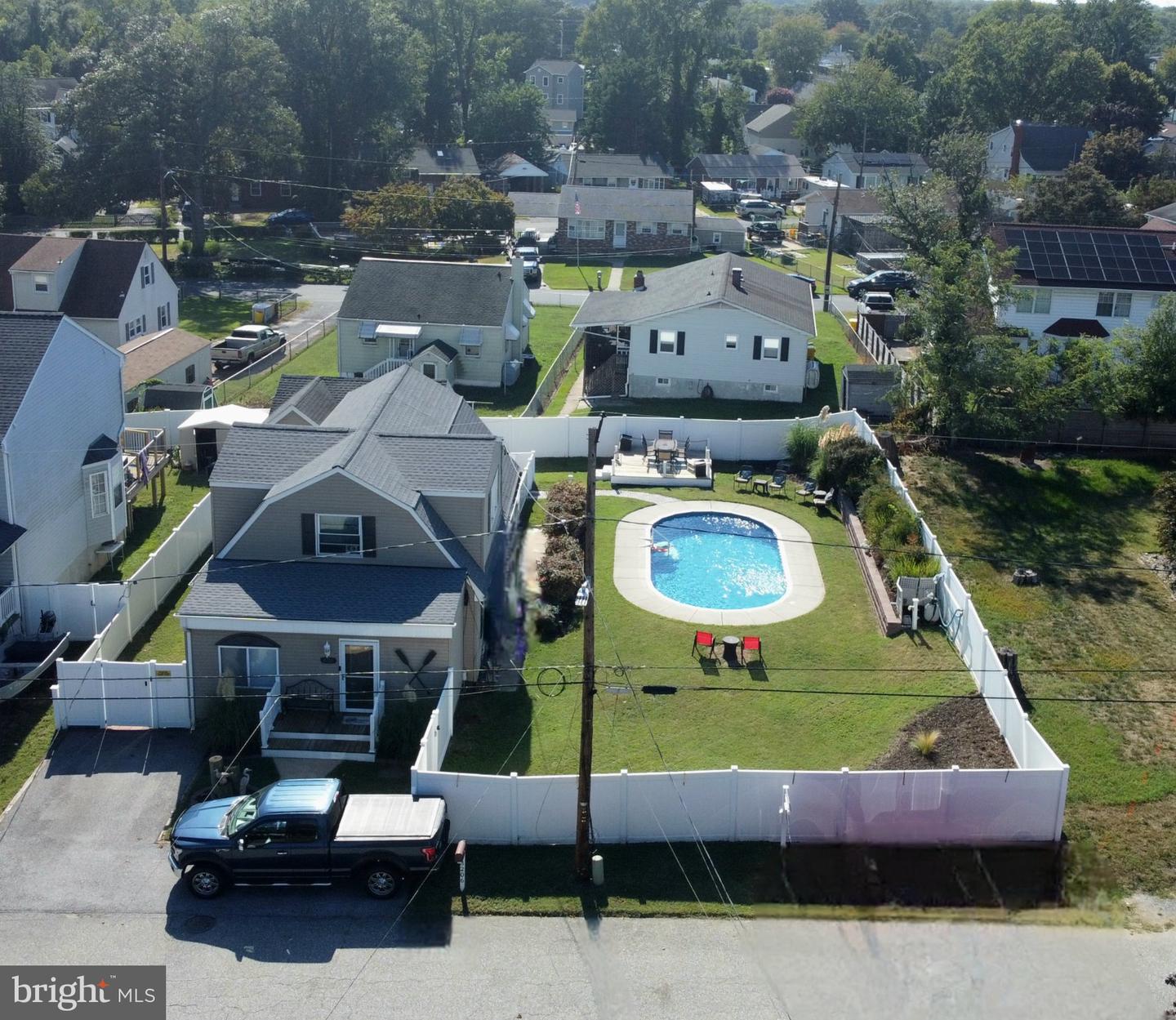 8206 W End Dr W Property Photo 1