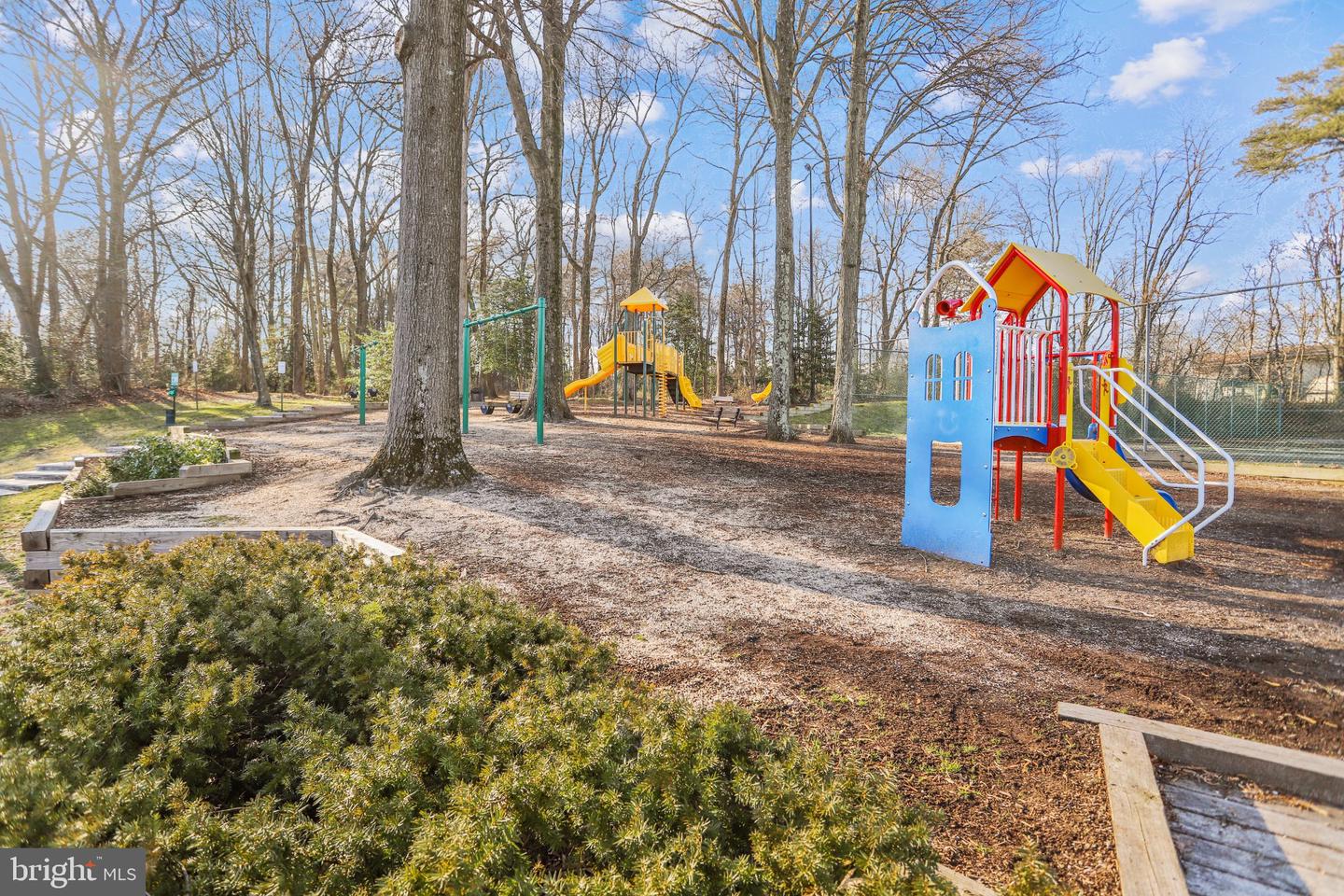 3502 Davenport Ct #e Property Photo 21