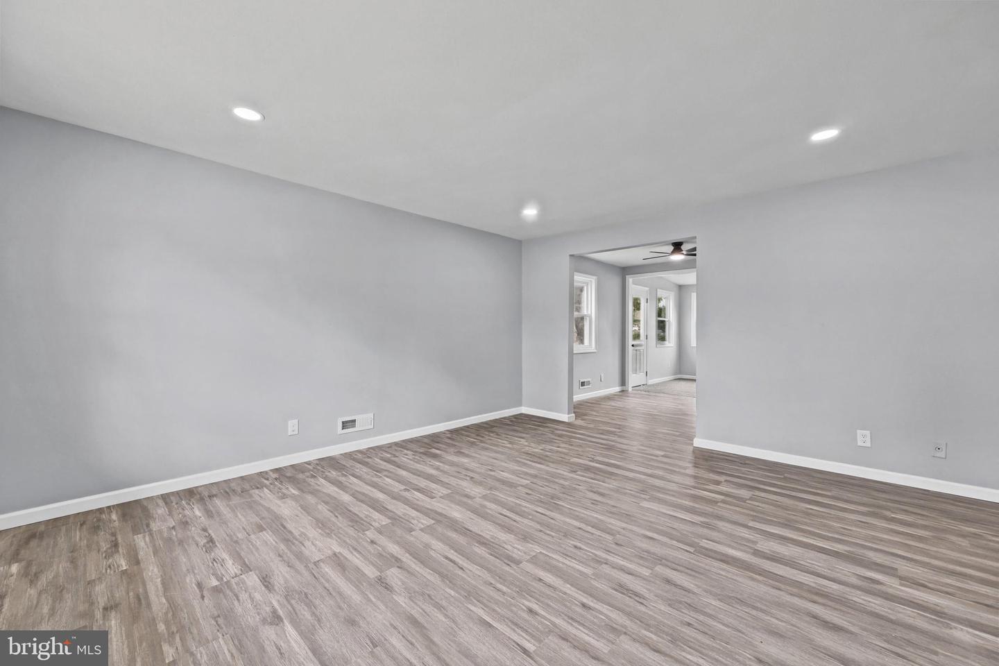 727 Delmar Ave Property Photo 5