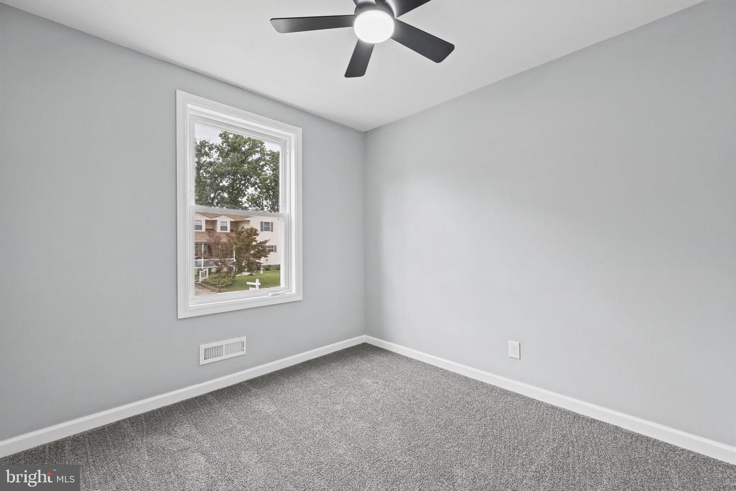 727 Delmar Ave Property Photo 23