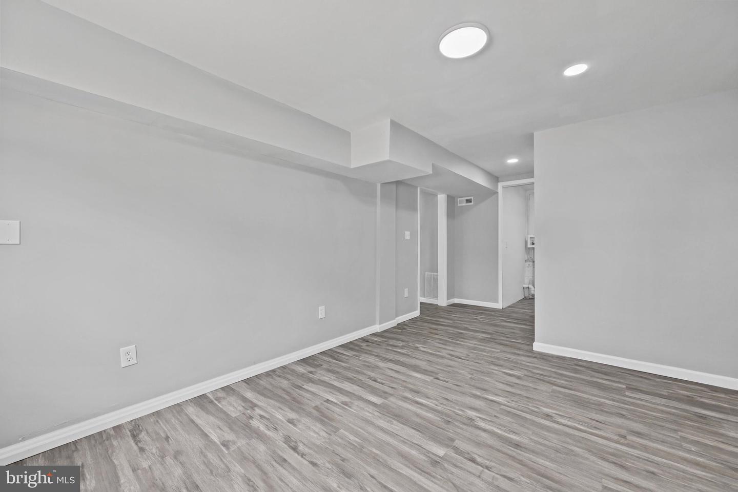 727 Delmar Ave Property Photo 27