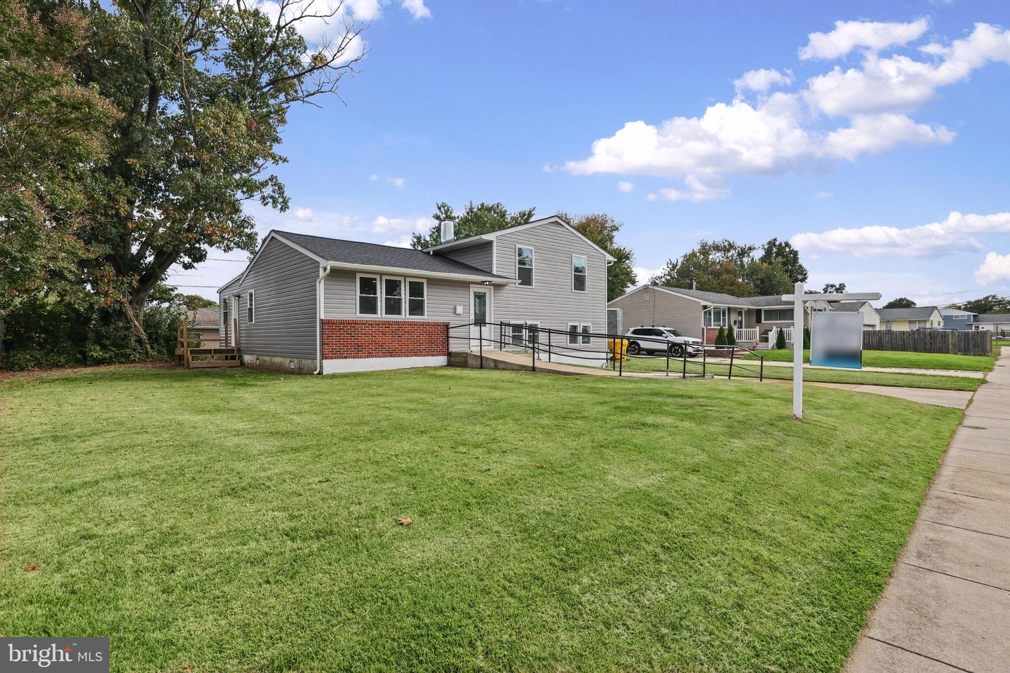 727 Delmar Ave Property Photo 31