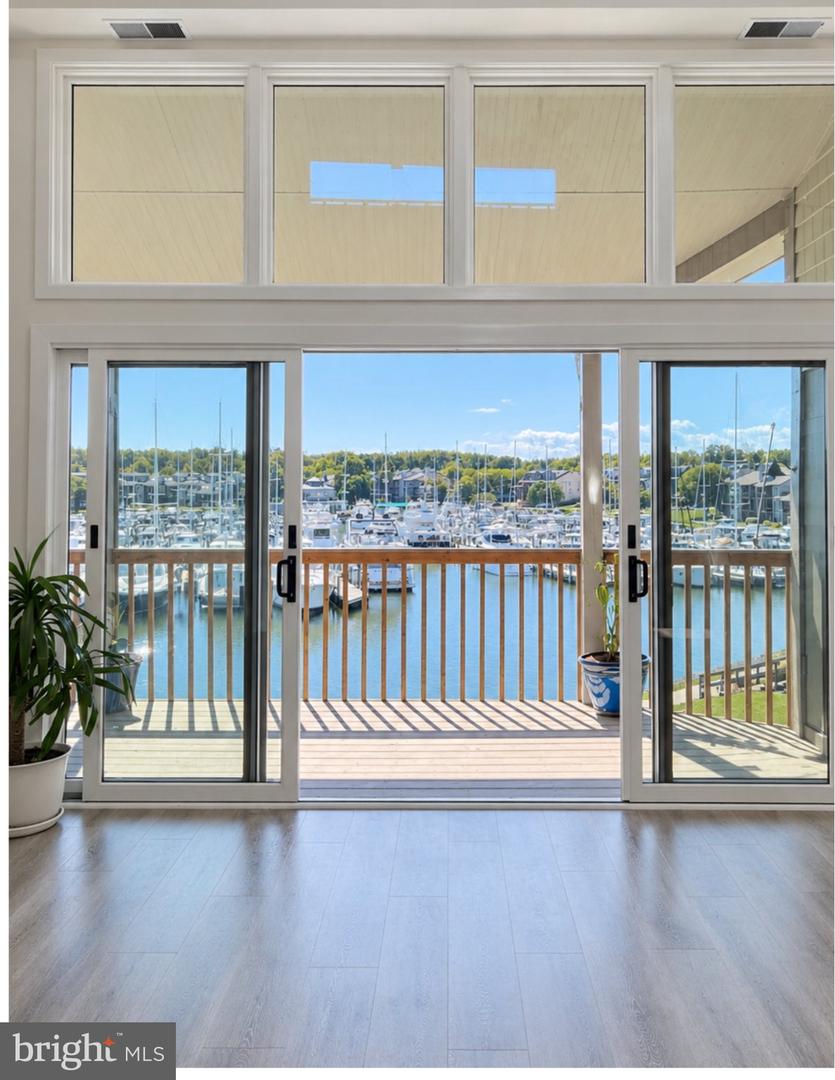 2123 QUAY VILLAGE CT #202 Property Photo 1