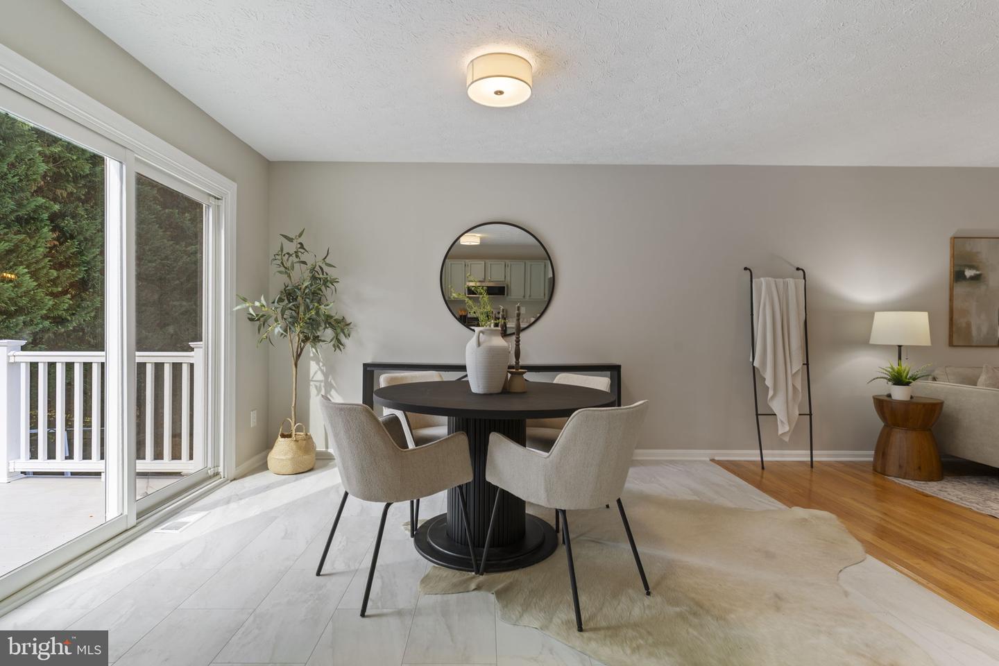 1307 Roundhouse Ct Property Photo 8