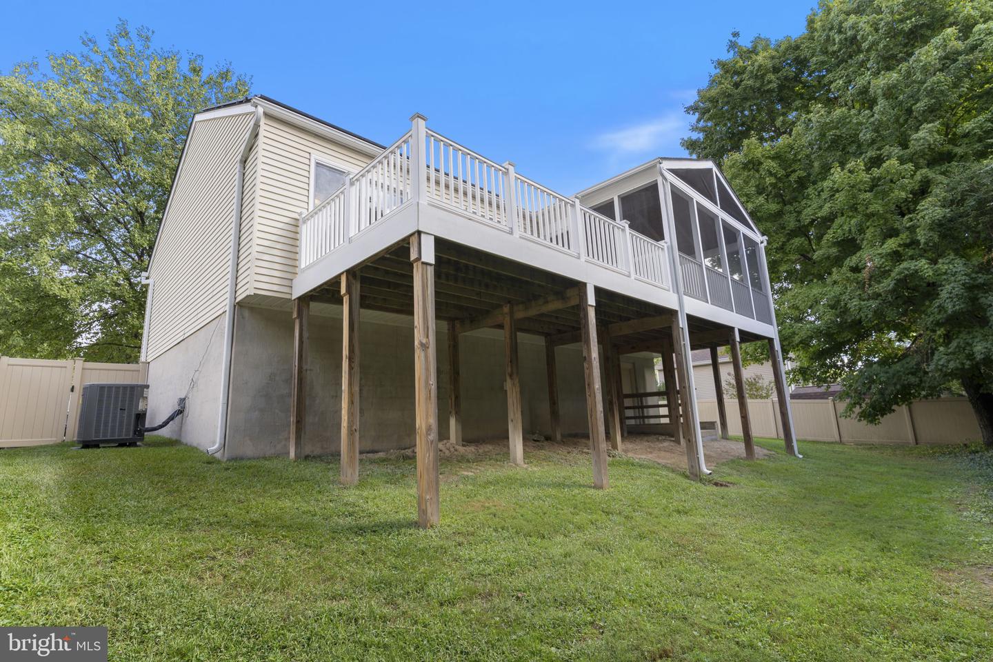 1307 Roundhouse Ct Property Photo 32