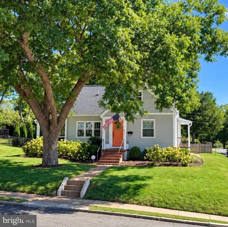211 Mckendree Ave Property Photo 1