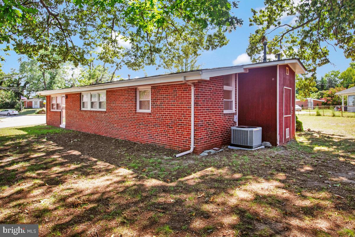 316 Gloucester Dr Property Photo 29