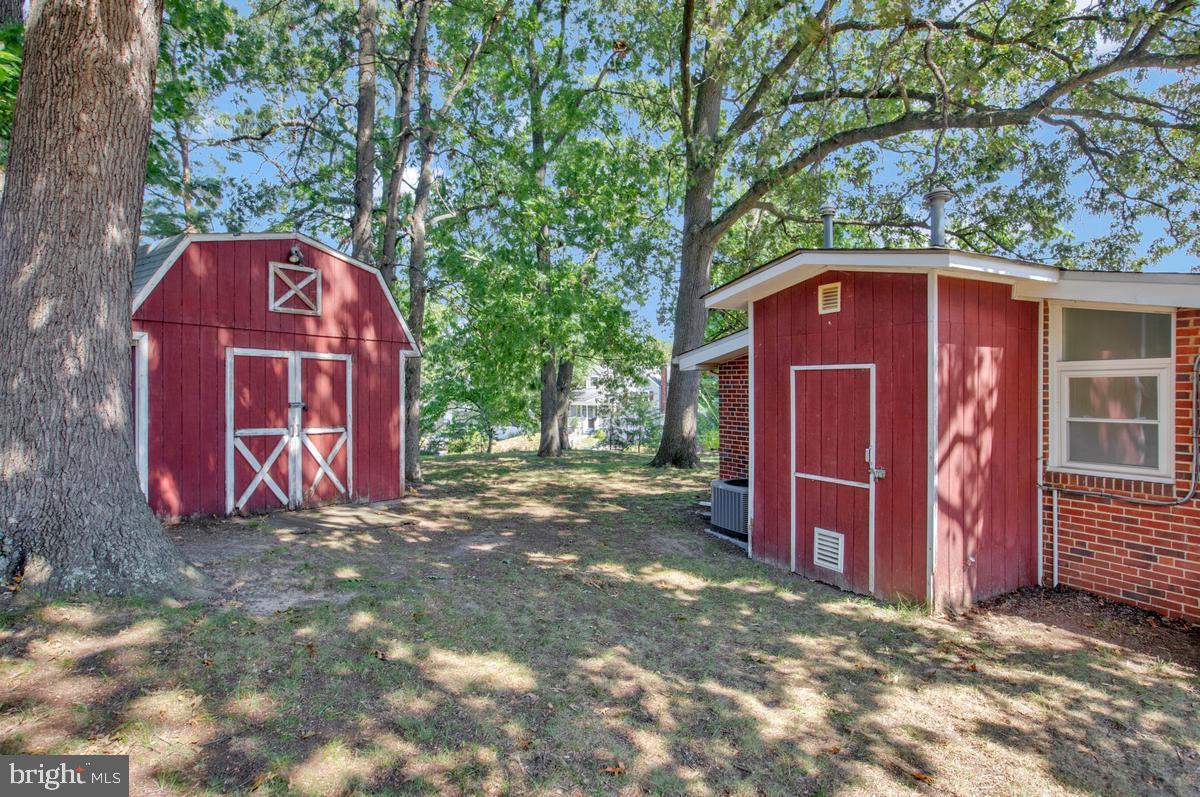 316 Gloucester Dr Property Photo 30