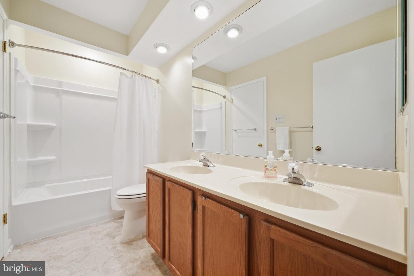 666 Lions Gate Ln Property Photo 26
