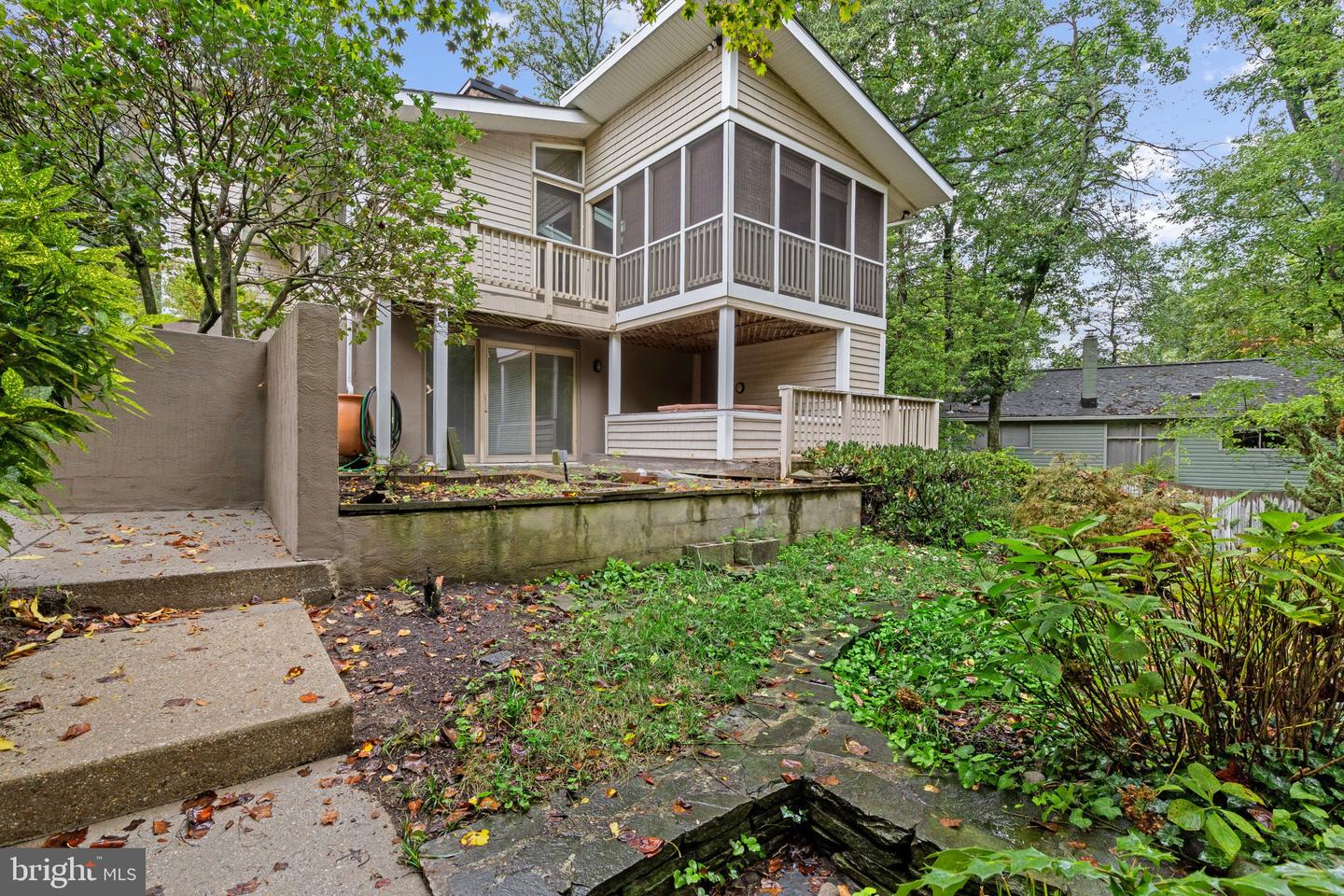 4 Tower Rd Property Photo 2