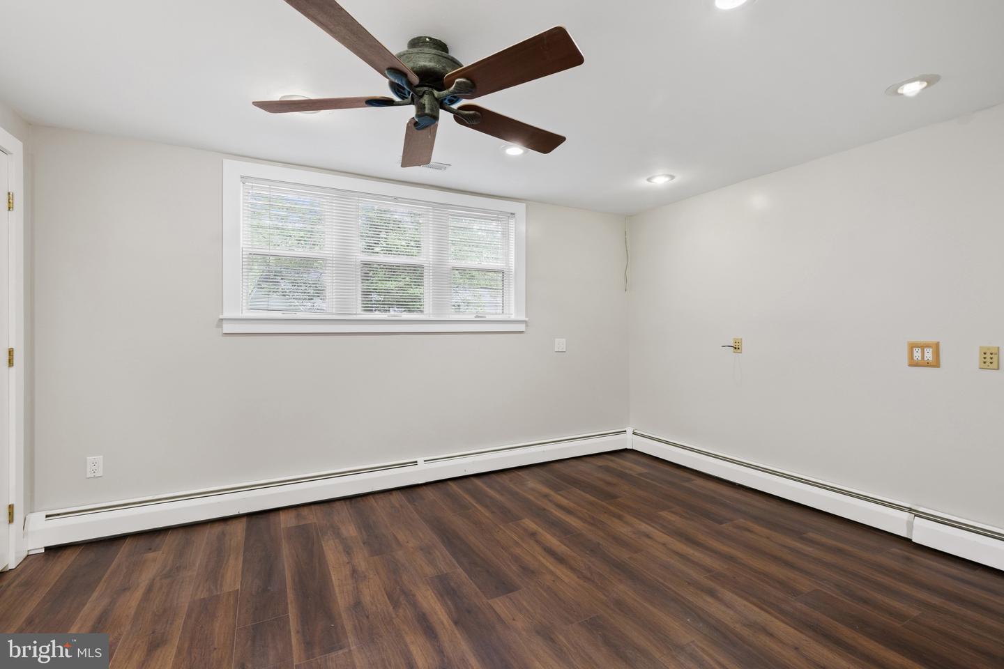 4 Tower Rd Property Photo 27