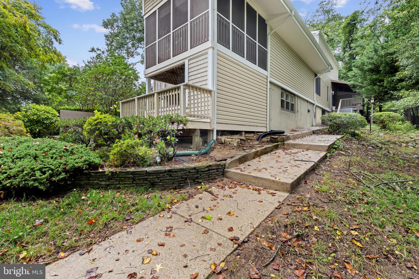 4 Tower Rd Property Photo 34
