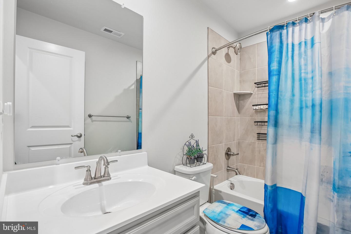 158 Woodgate Cir Property Photo 10