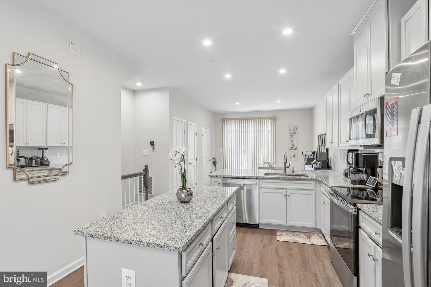 158 Woodgate Cir Property Photo 13