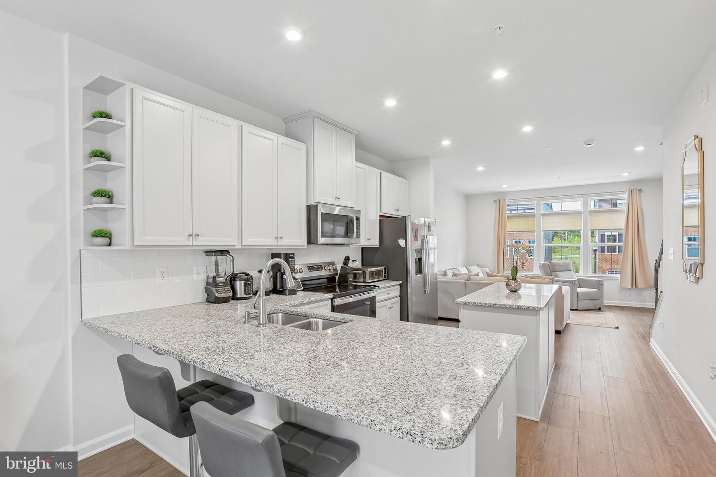 158 Woodgate Cir Property Photo 14