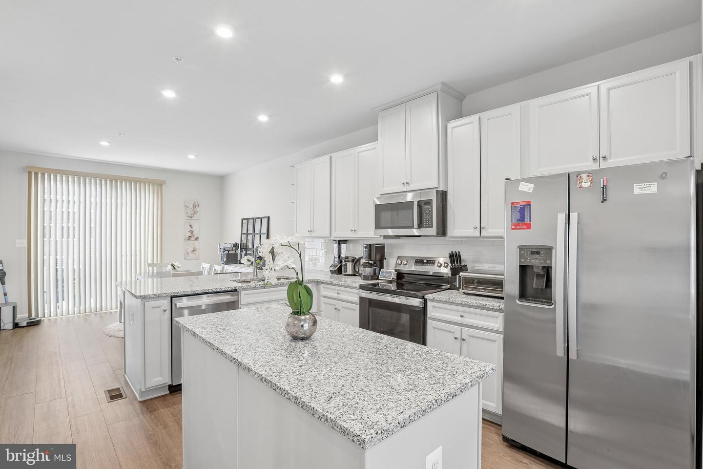 158 Woodgate Cir Property Photo 16