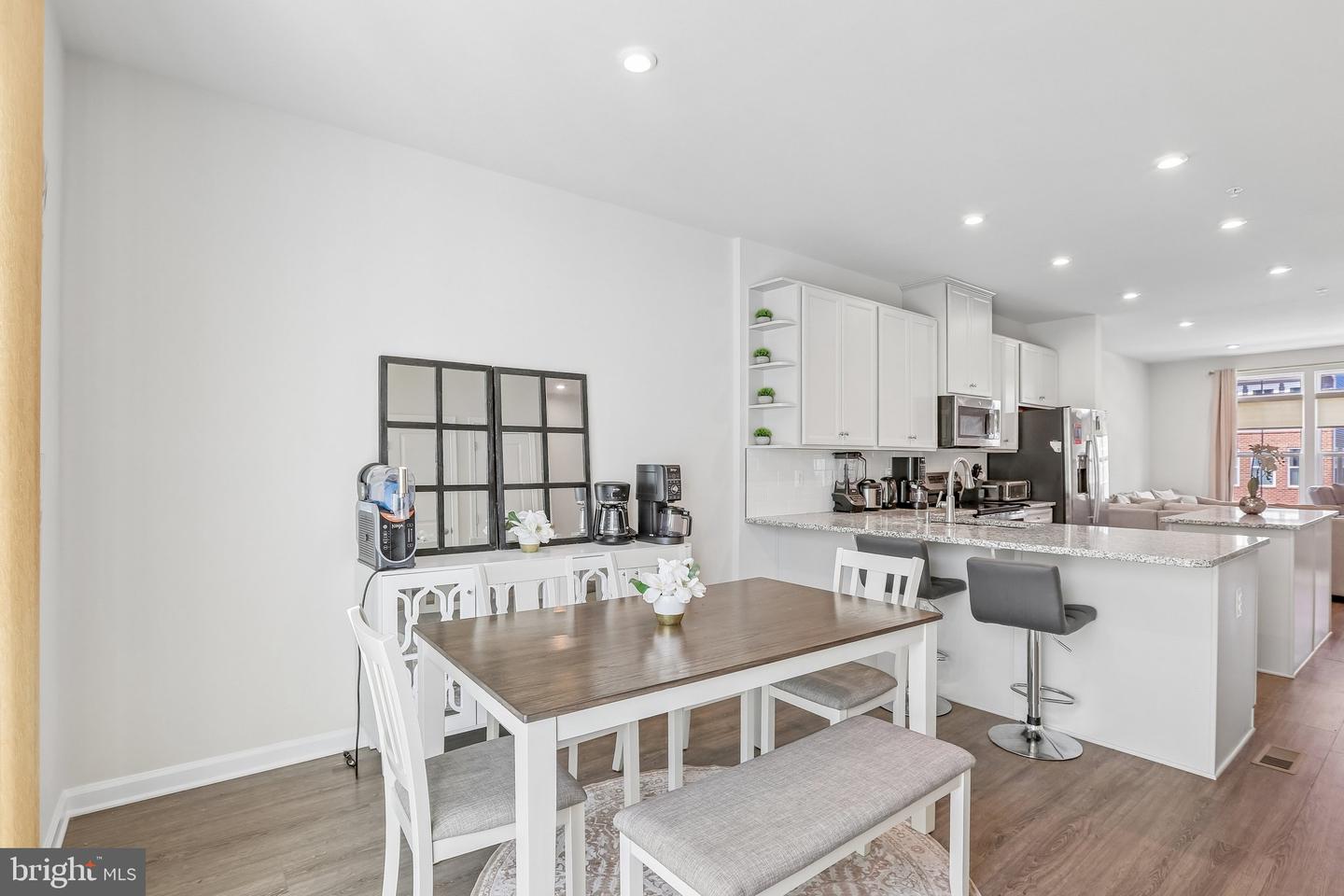 158 Woodgate Cir Property Photo 17
