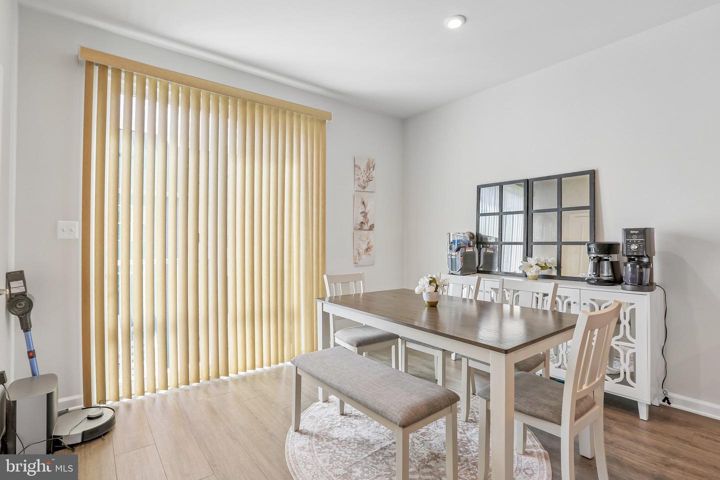 158 Woodgate Cir Property Photo 18
