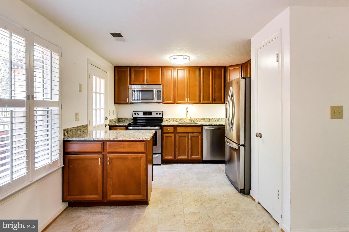 6446 Grafton Garth Ct Property Photo 10