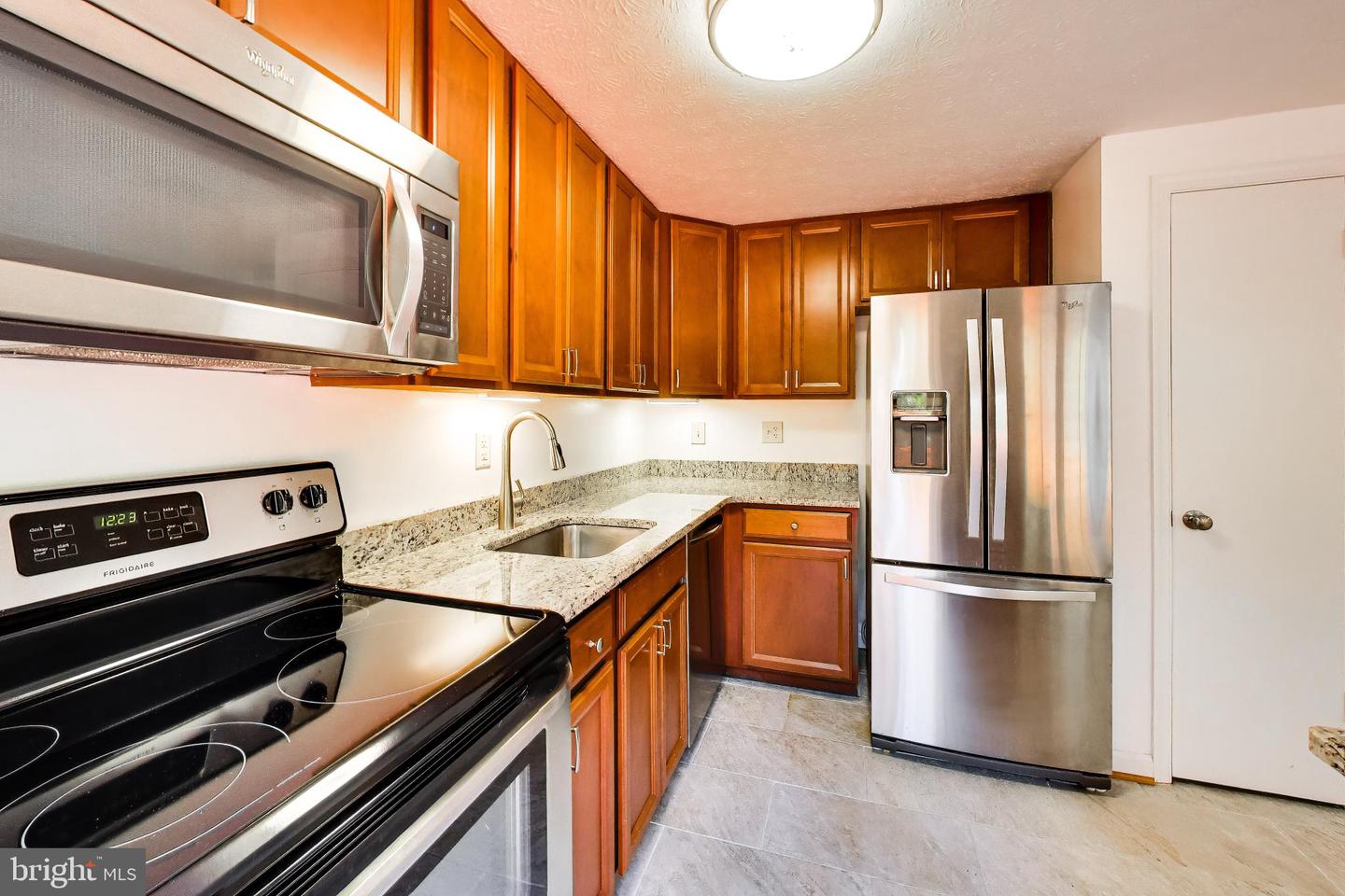 6446 Grafton Garth Ct Property Photo 11