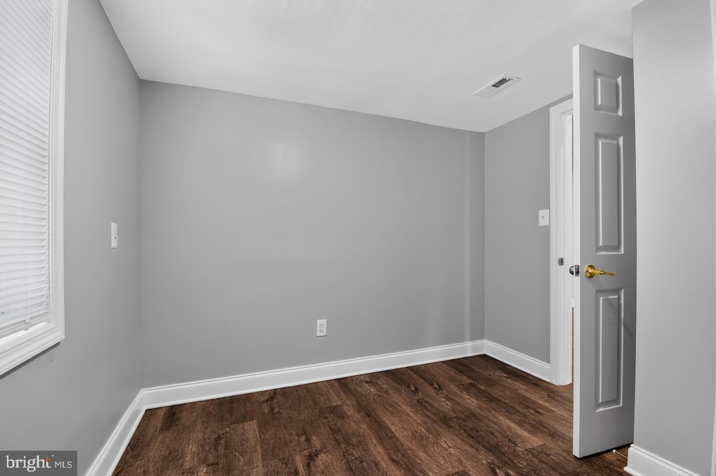 1727 Forestville Rd Property Photo 12