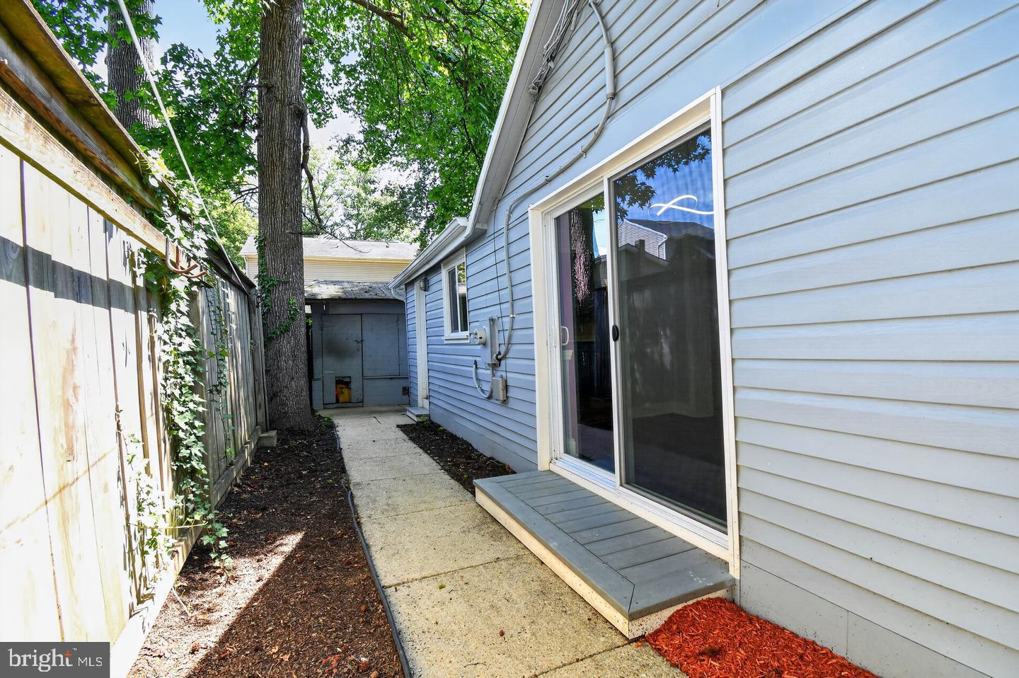 1727 Forestville Rd Property Photo 28