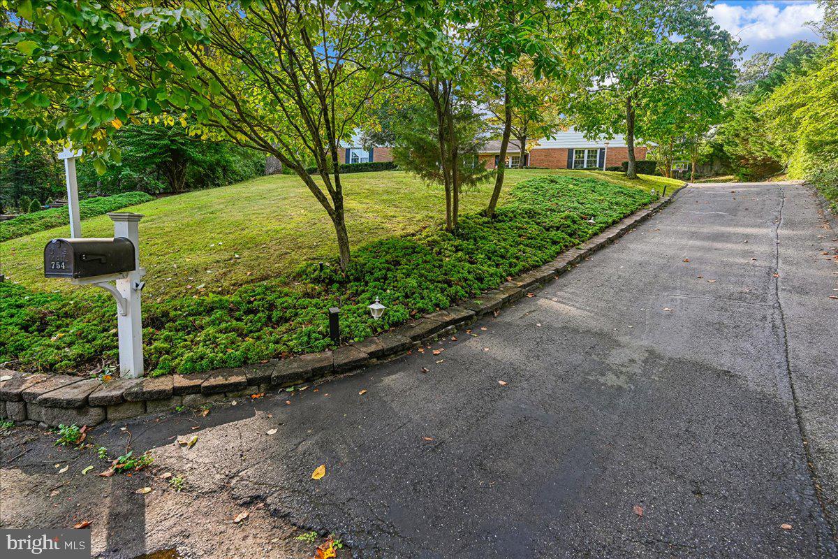 754 Carlisle Dr Property Photo 77