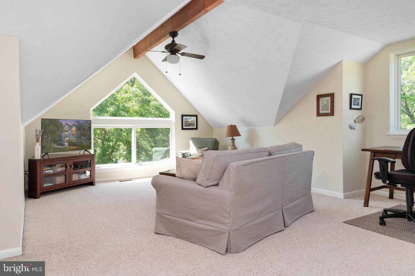 3401 Saratoga Ave Property Photo 6