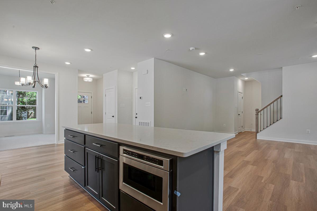 1225 Juniper St Property Photo 5
