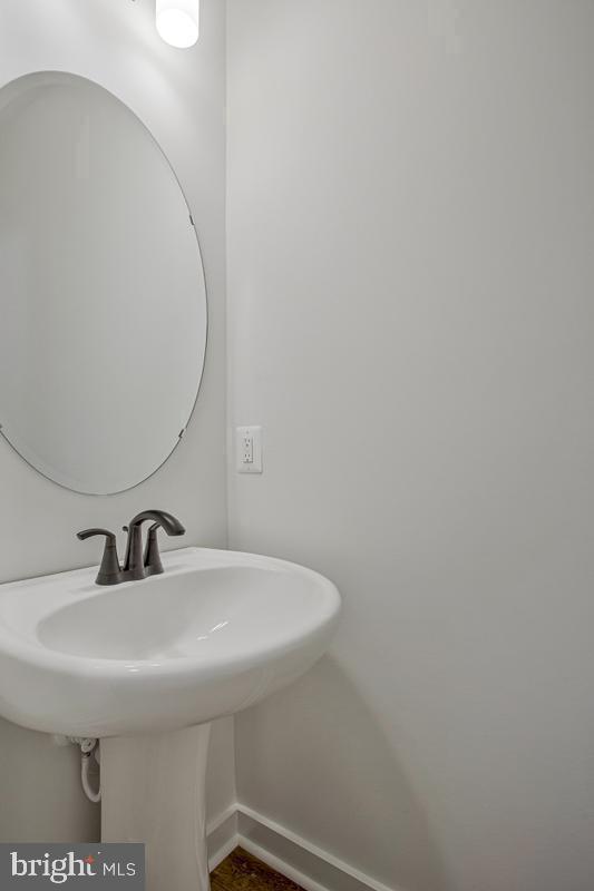 1225 Juniper St Property Photo 15