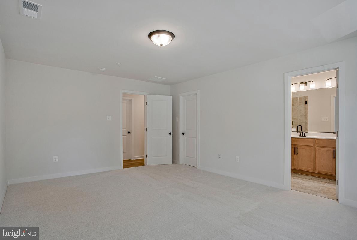 1225 Juniper St Property Photo 18