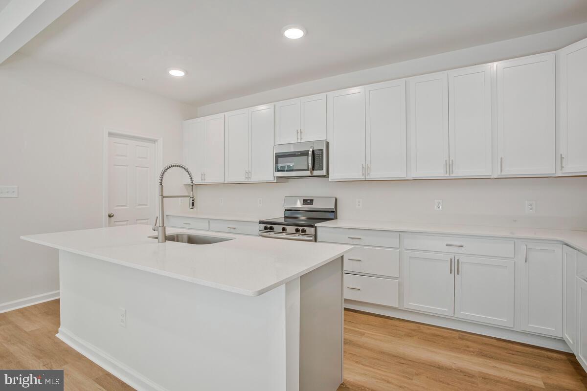 1235 Spruce Ave Property Photo 11