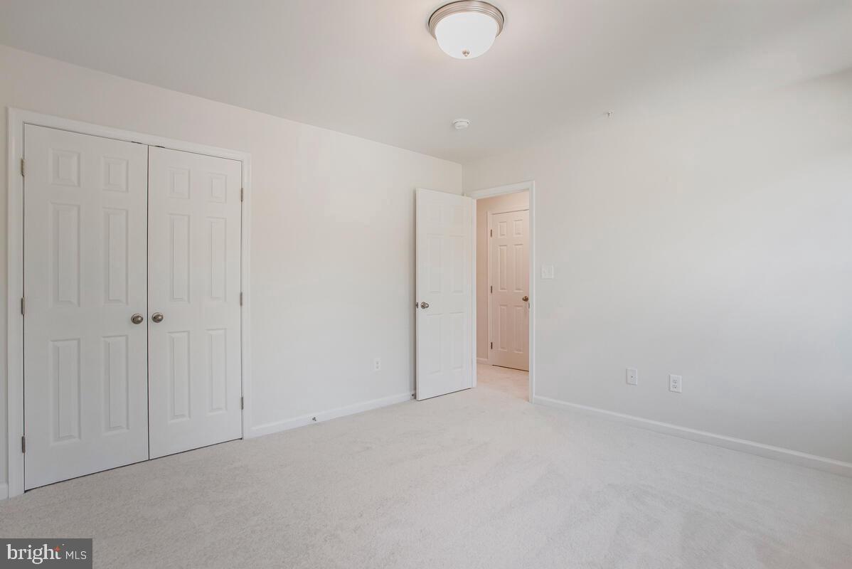 1235 Spruce Ave Property Photo 25