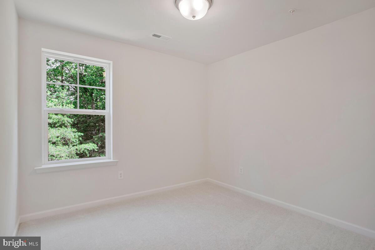 1235 Spruce Ave Property Photo 26
