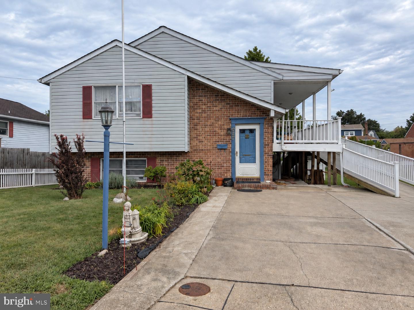 257 CARROLL RD Property Photo 1