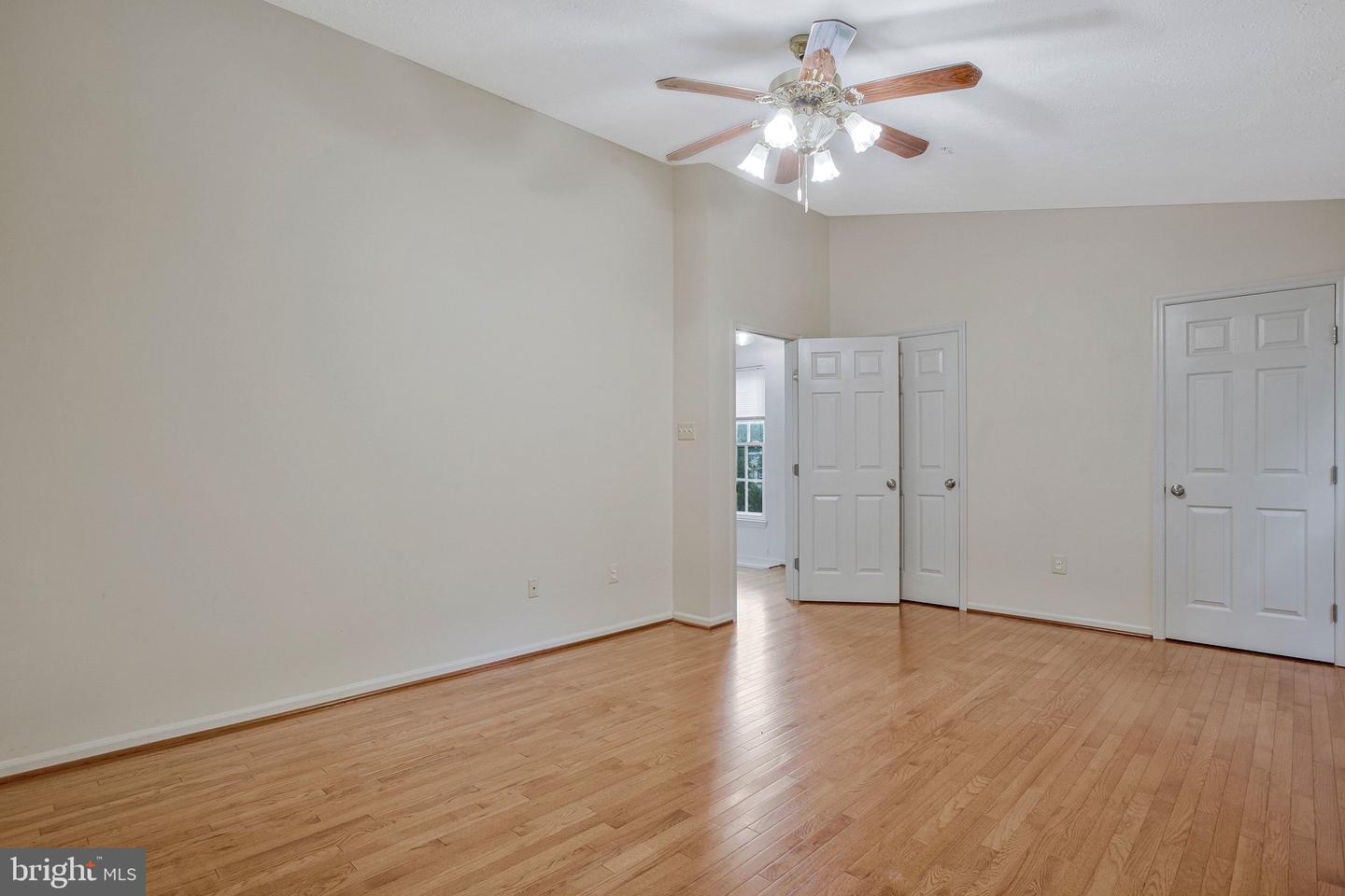 1210 Seminole Dr Property Photo 15
