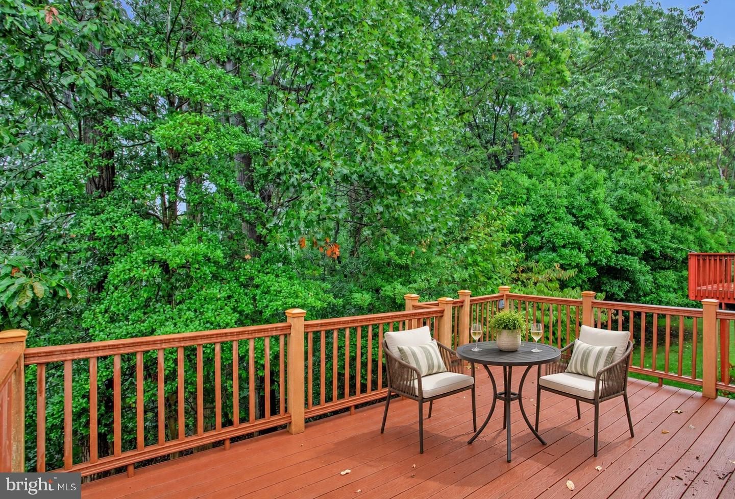 1210 Seminole Dr Property Photo 28