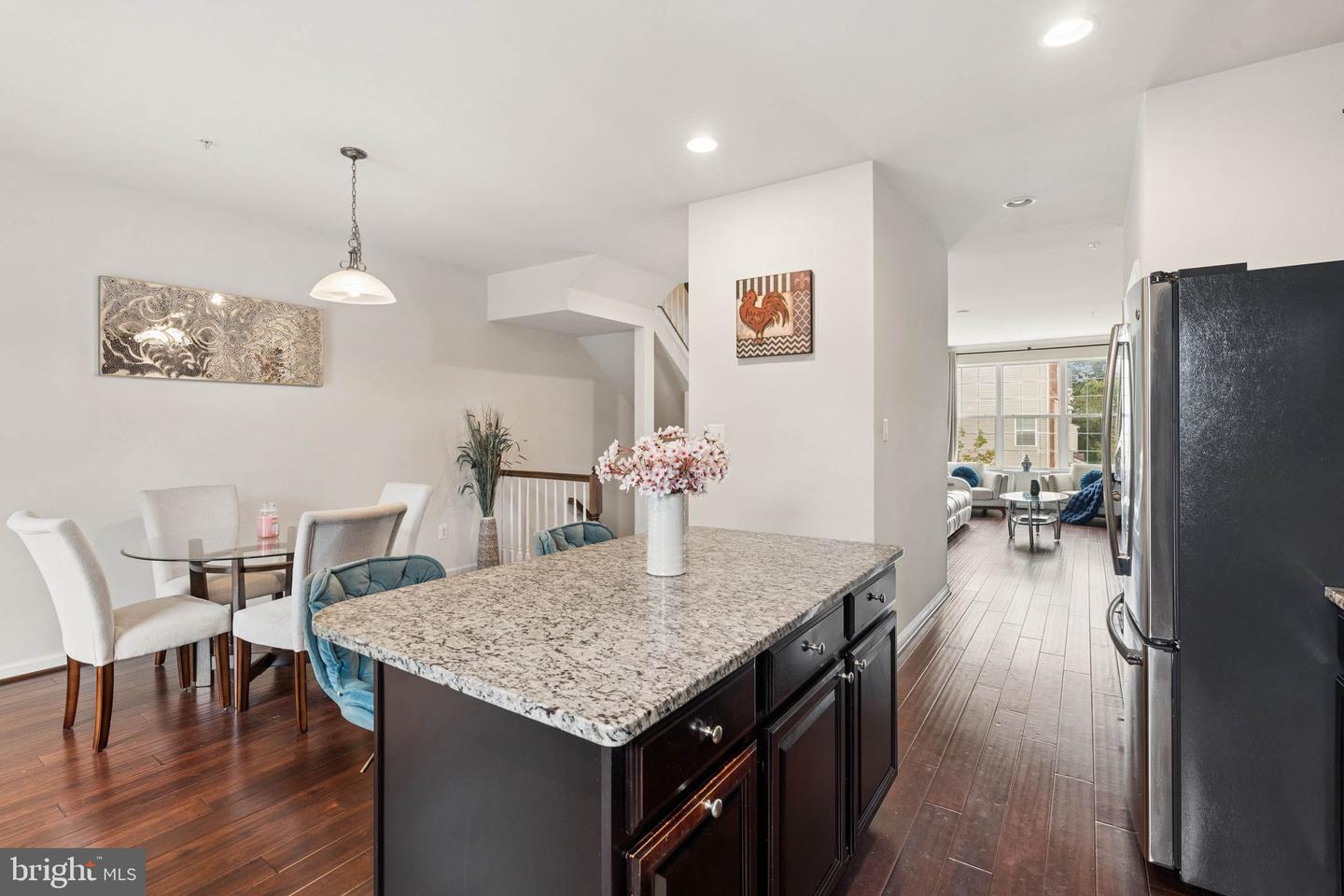 7724 Sentry Ter Property Photo 7