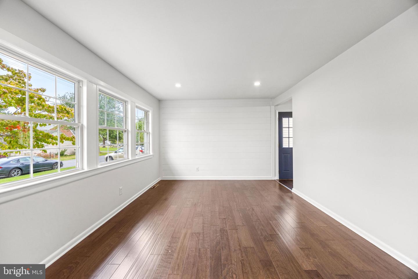 8483 Arbutus Rd Property Photo 4
