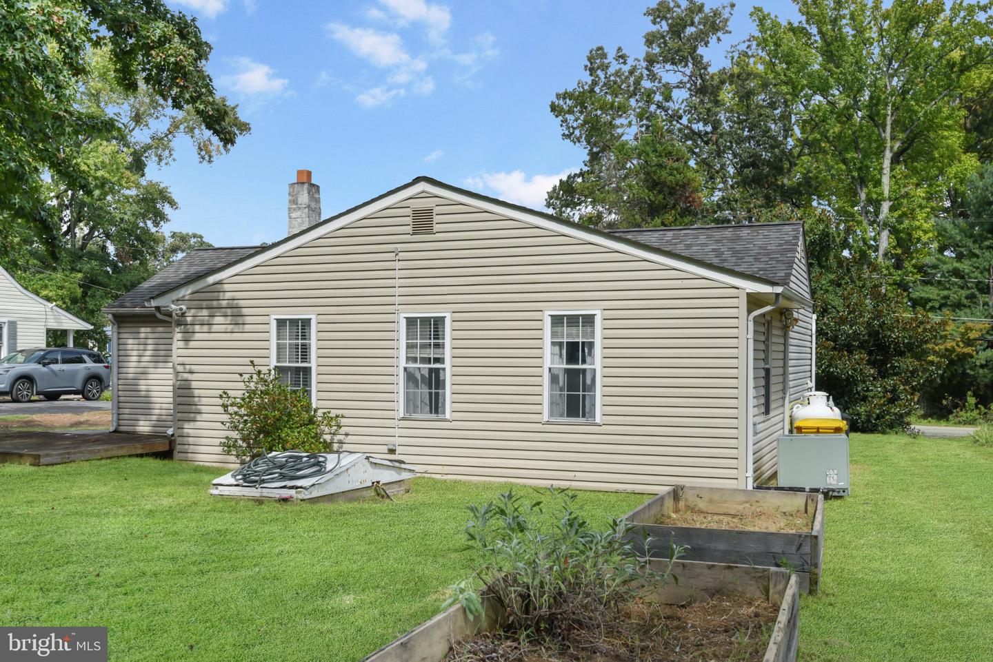 1645 Colony Rd Property Photo 4