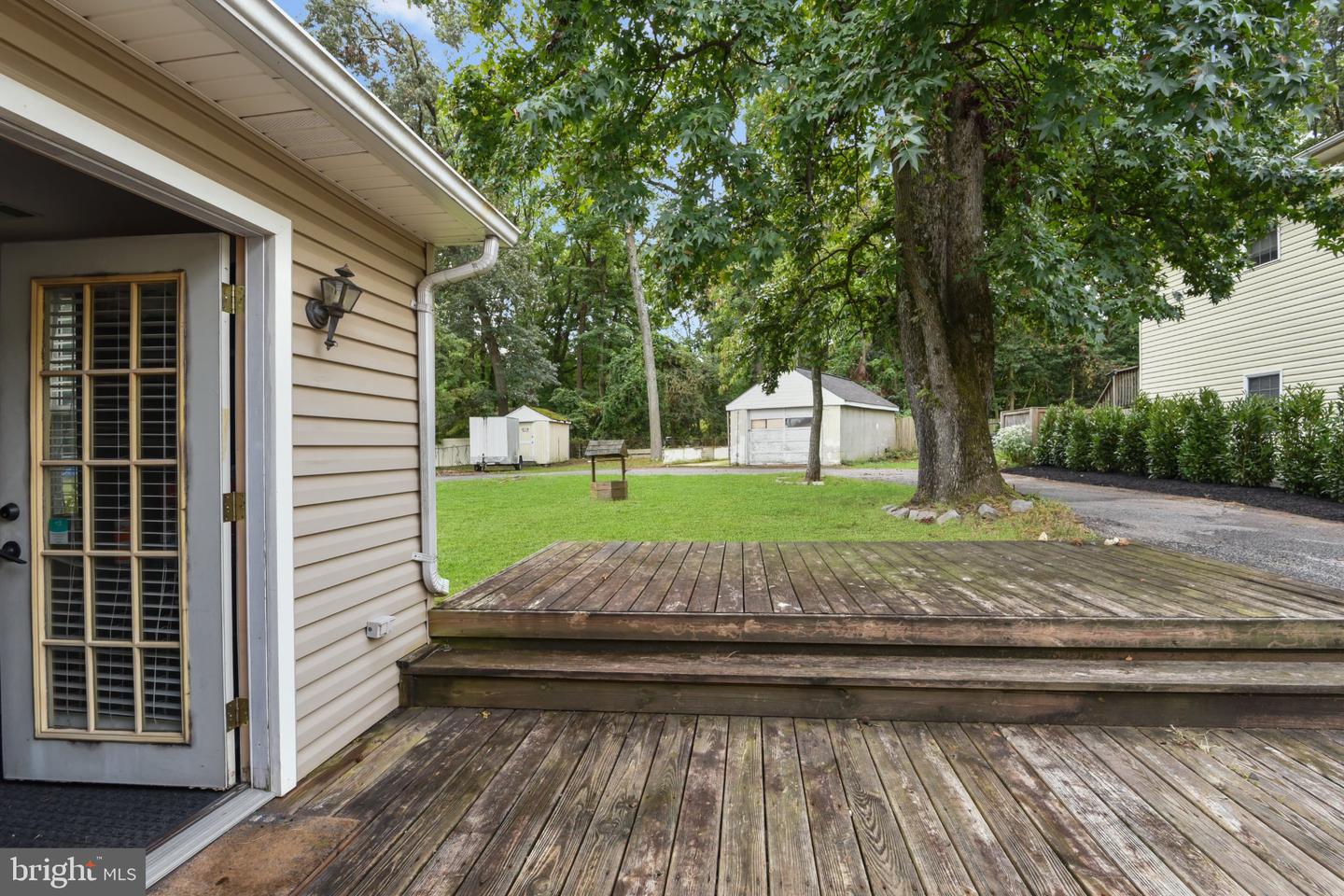 1645 Colony Rd Property Photo 5