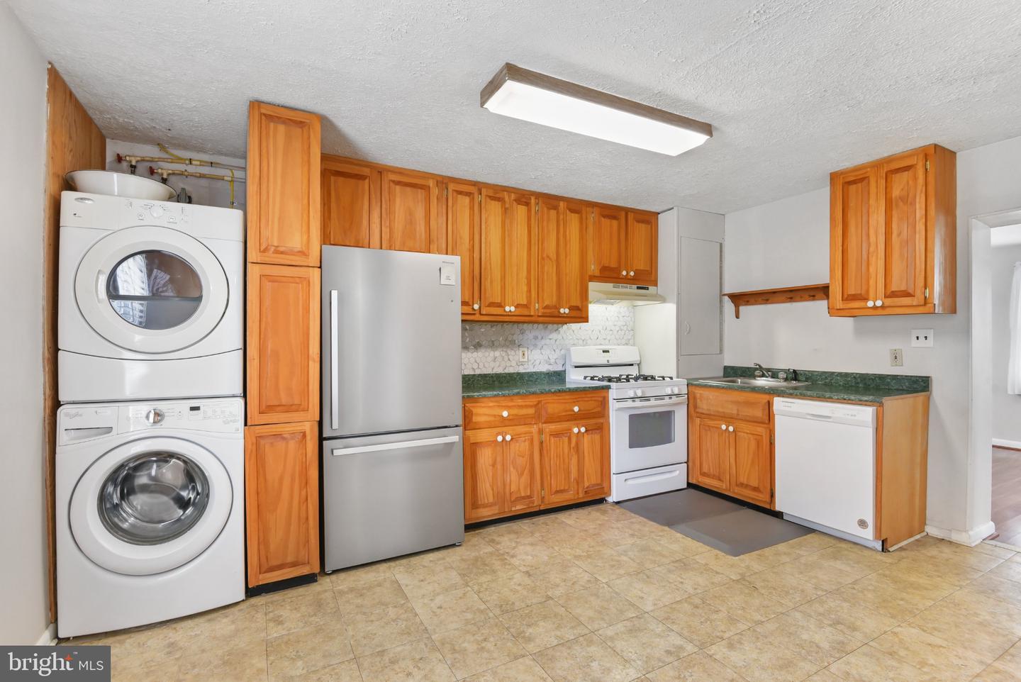 1645 Colony Rd Property Photo 14