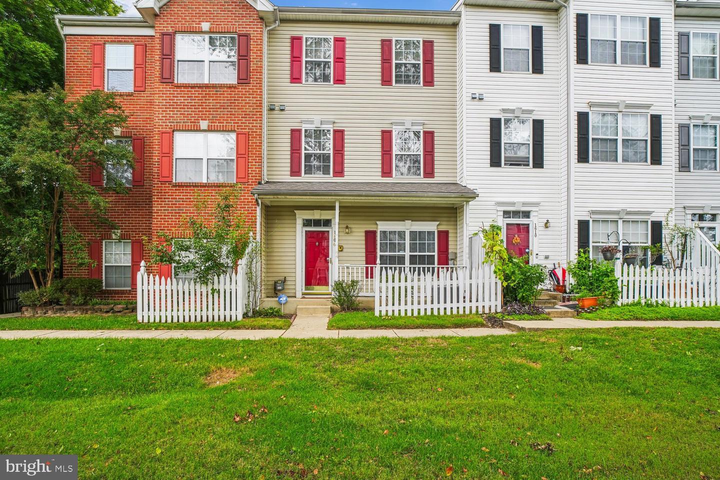 1606 BRIARVIEW CT #63 Property Photo 1