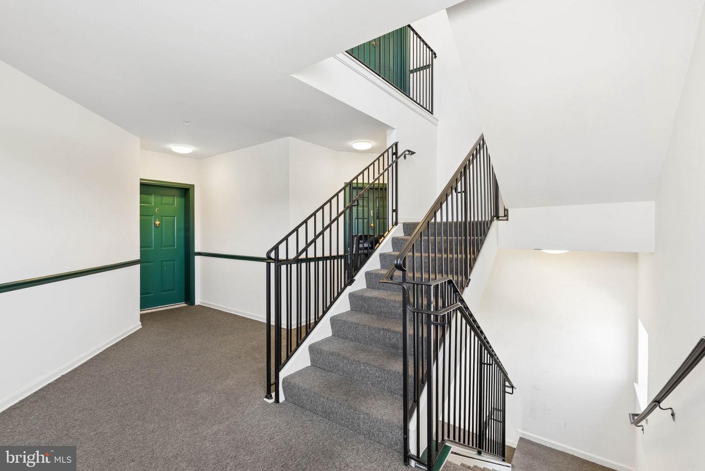308 Gatehouse Ln #c Property Photo 7