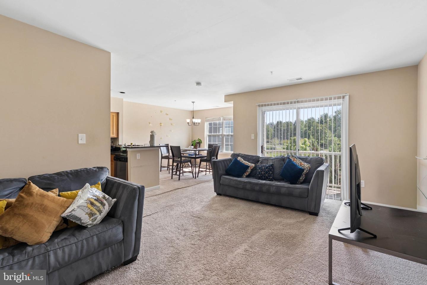 308 Gatehouse Ln #c Property Photo 11